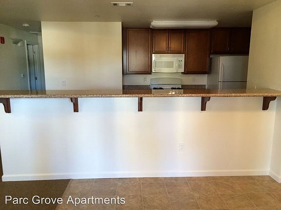 4th image of 2158 N Fresno St APT 105