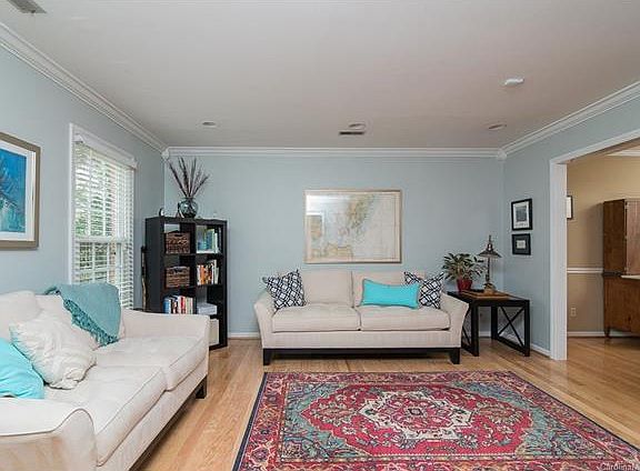3rd image of 4211 Foxmoor Dr