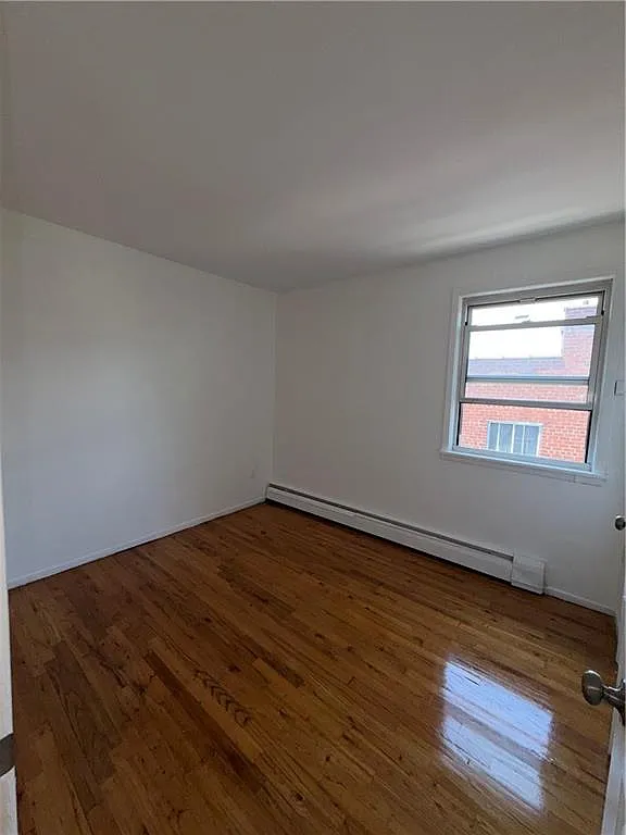 3 bed, 2.0 bath, 3388 sqft, $3,500 — Photo 2