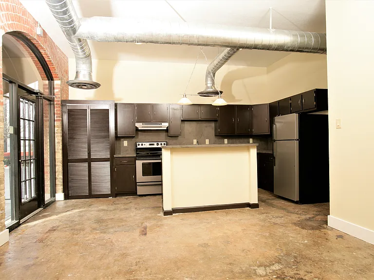 Kitchen & Dining area