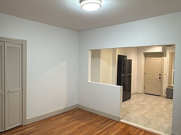 4th image of 99 Florence Ave #1