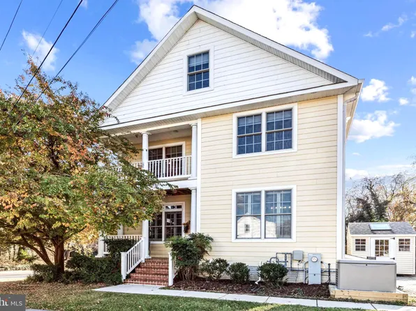 7 Rosemary St, Annapolis, MD 21401