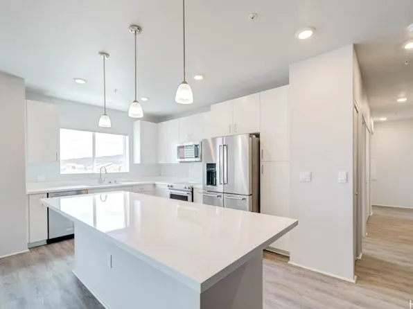 91-3641 Iwikuamoo St #3205, Ewa Beach, HI 96706