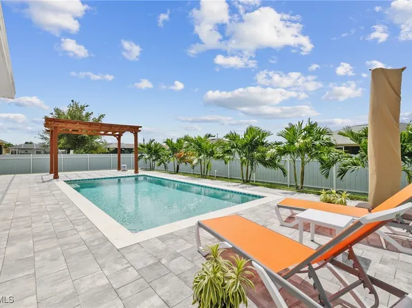 2016 NW 1st Ave, Cape Coral, FL 33993