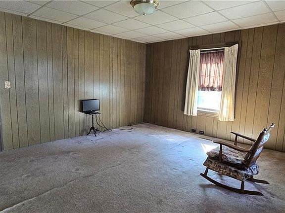 2nd image of 409 Highland Ave