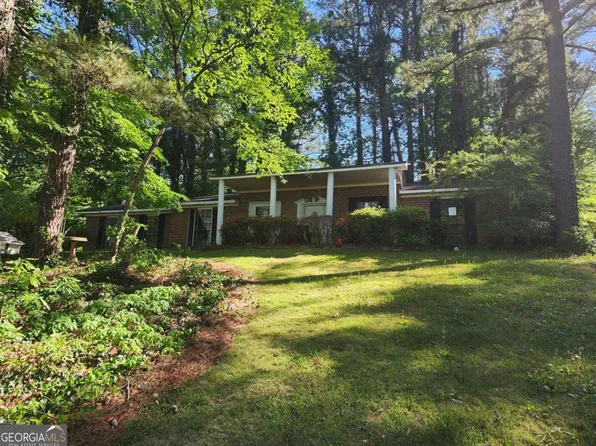 5572 Button Gwinnett Pl, Norcross, GA 30093