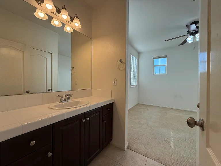 1273 Breakaway Dr — Photo 20