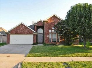 6300 Snow Ridge Ct, Arlington, TX 76018