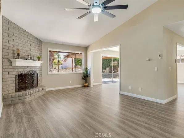 1825 Flame Tree Way, Hemet, CA 92545