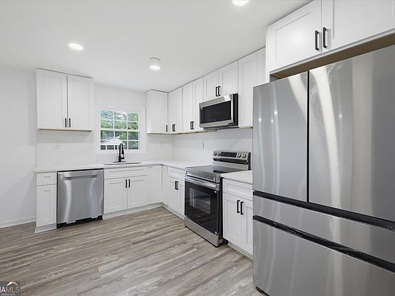 5th image of 2357 Cranbrooke Dr