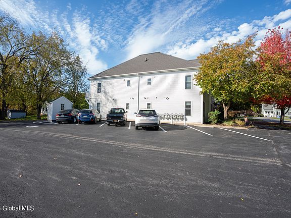 4th image of 80 Maple Avenue APT B