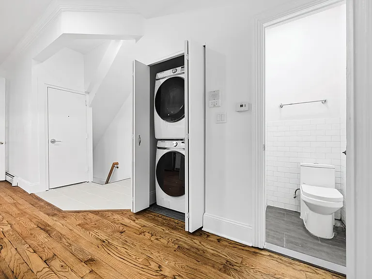 964 Madison St #1 — Photo 8