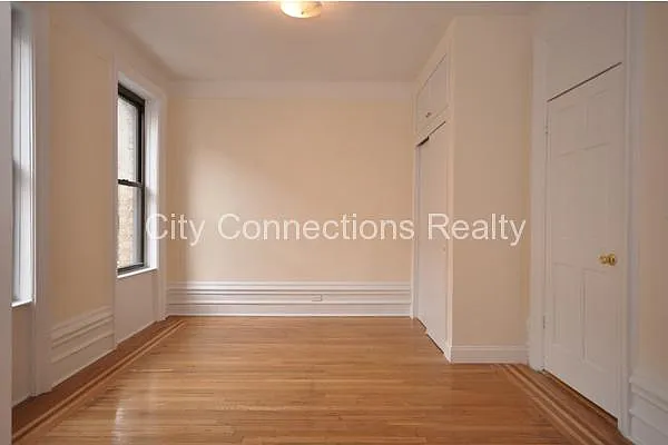 Rented by City Connections Realty | media 5