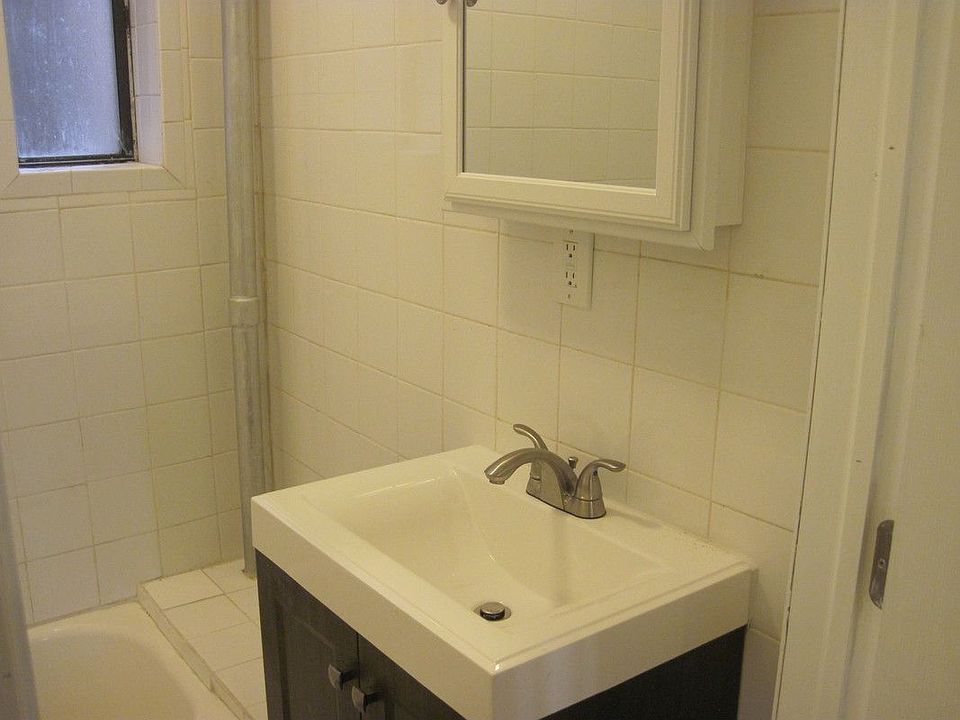 1st image of 2522 Newkirk Ave APT 10