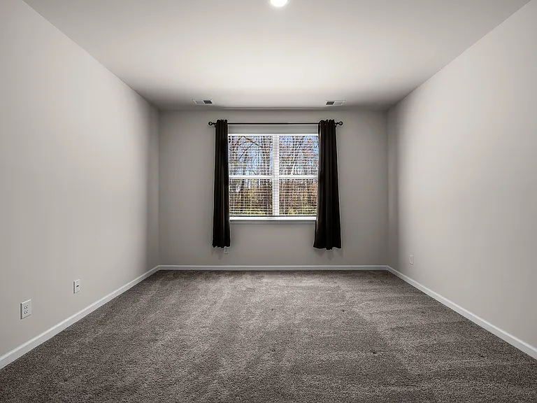 84 Woodford Reserve Dr — Photo 33