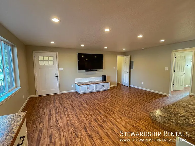 1020 E 18th Ave #1 — Photo 9