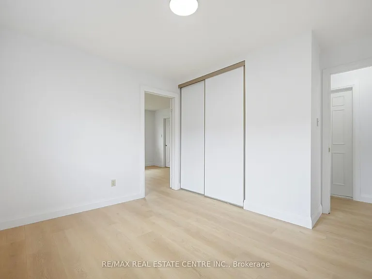 4676 Owl Cir — Photo 36
