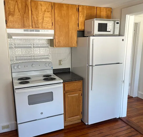 281 Main St #3 — Photo 3