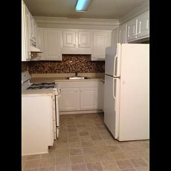 4th image of 3072 Destin Cir