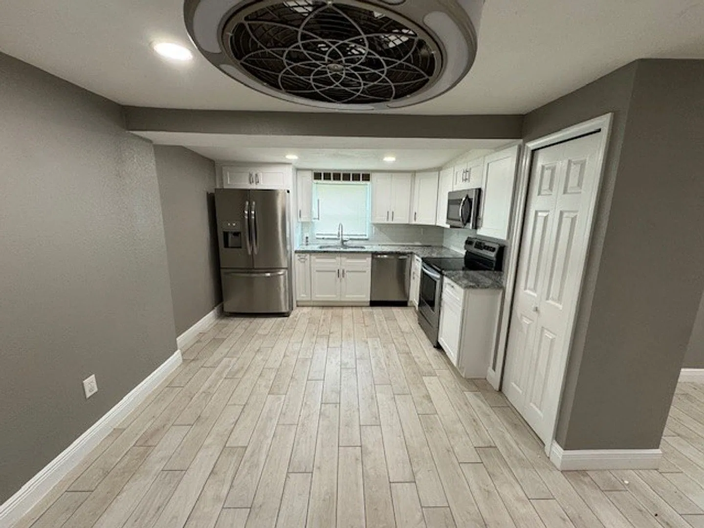 Pet Friendly 1896 Keewin Avenue Ne, Palm Bay — Photo 3