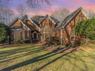 4206 Cabarrus Ct E, Greensboro, NC 27407