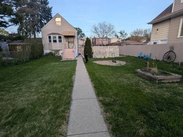 1333 Harvey Ave, Berwyn, IL 60402