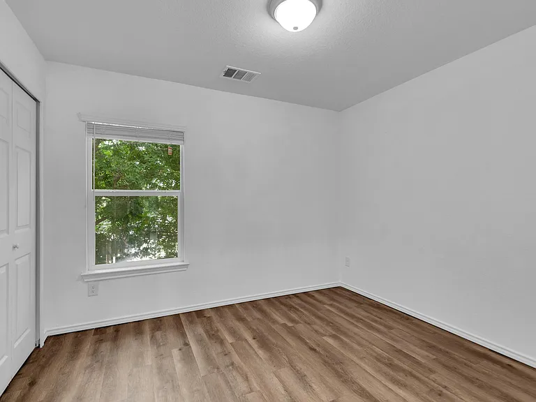 350 Debus Dr #117A — Photo 13