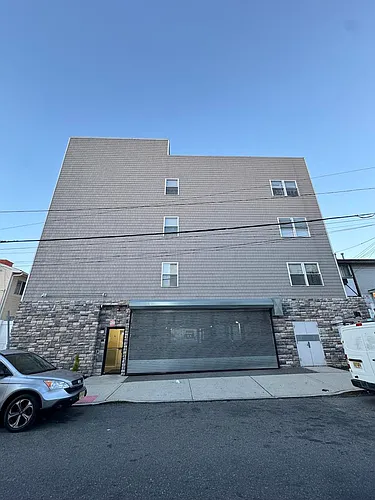 39 16th Ave Photo 1