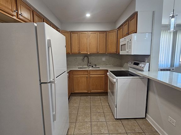 2nd image of 2334 N Harlem Ave APT 3A