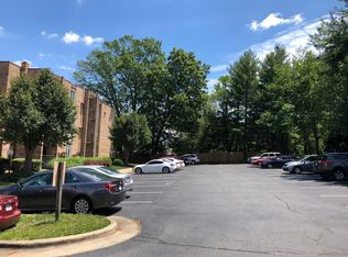 300 W Glebe Rd #300, Alexandria, VA 22305