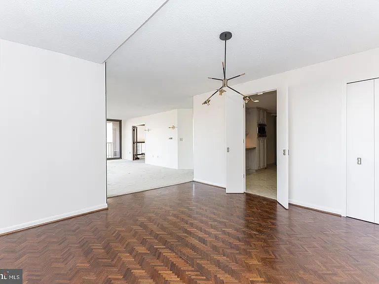 233 S 6th St #1602L — Photo 5
