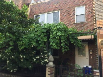 2558 Crescent St, Astoria, NY, 11102