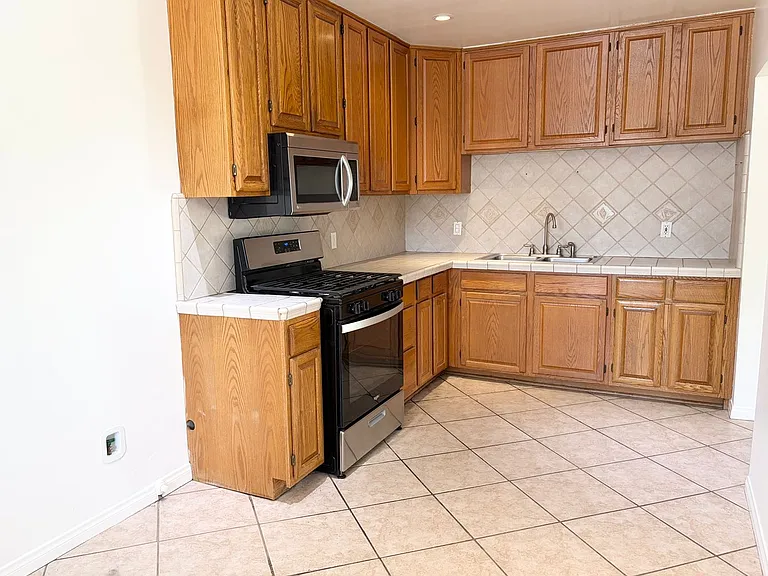 5002 N Aspan Ave — Photo 9