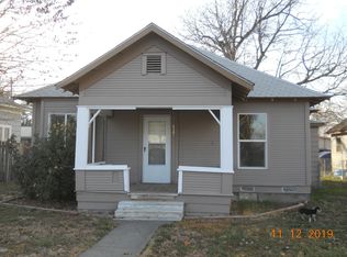 417 S 11th St, Sunnyside, WA