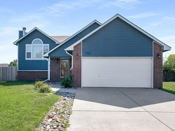 1935 W Country Lakes St, Haysville, KS 67060