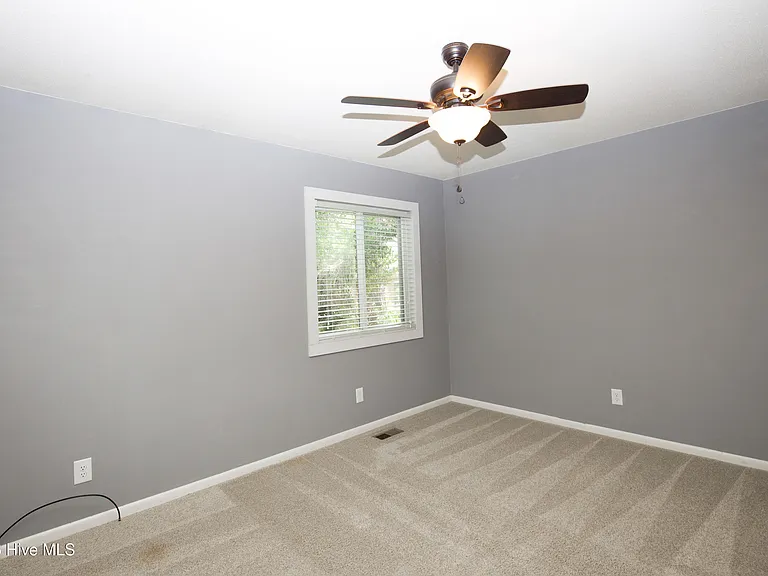 27 Par Dr — Photo 30