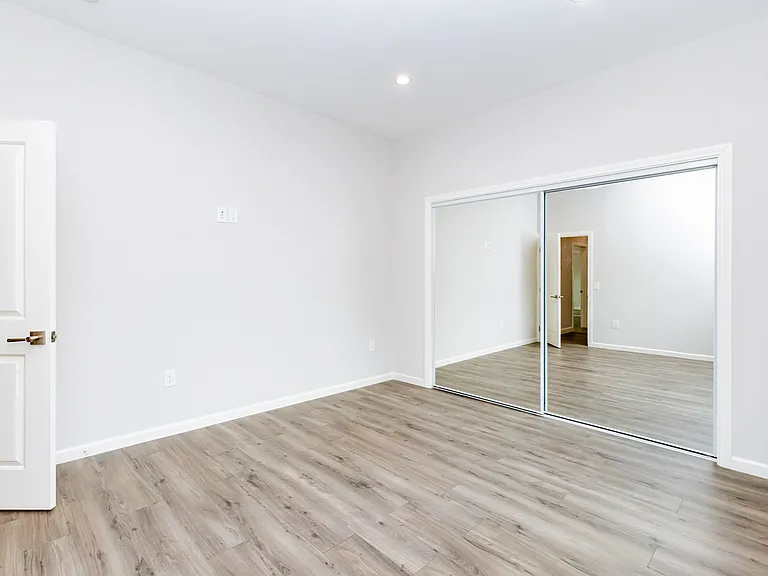 7909 Aura Ave — Photo 12