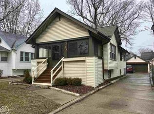 210 W Twelve Mile Rd, Royal Oak, MI 48073