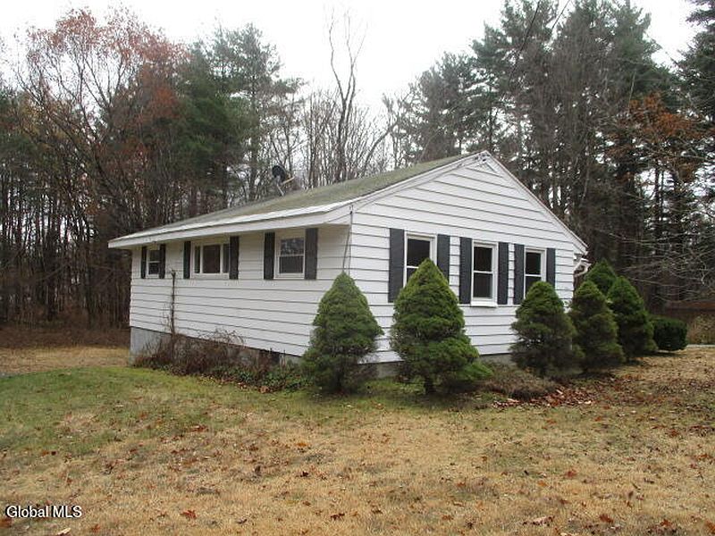 2nd image of 257 Lapp Road