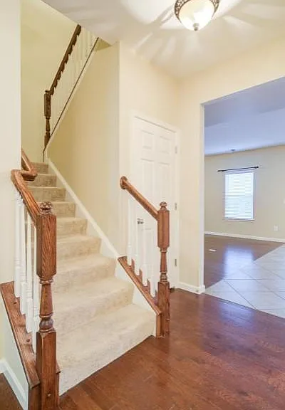 100 Sophie Ct — Photo 6