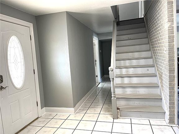 2nd image of 761 Morningside Dr