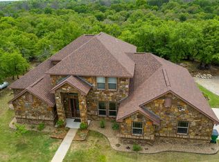 104 Pheasant Run Ct, Sunset, TX 76270