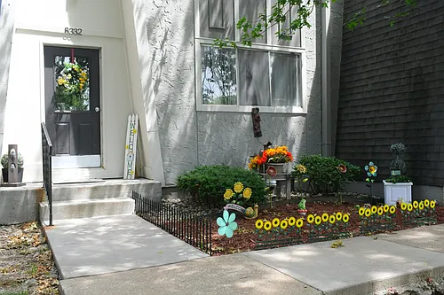 Clines Photo 1