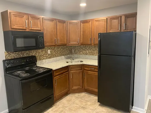 6003 N 17th St, Philadelphia, PA