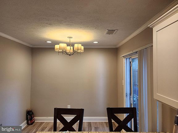 5th image of 2058 Tanglewood Dr