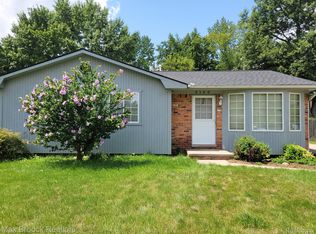 3160 Eastern Ave, Rochester Hills, MI 48307