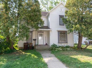 205 W Brayton Rd, Mount Morris, IL 61054