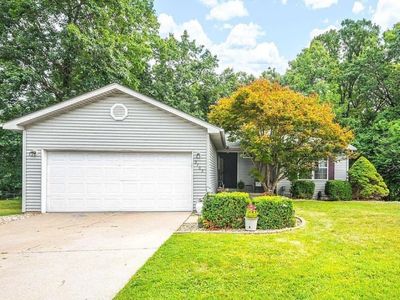 3705 W Saymore Ln, Peoria, IL, 61615