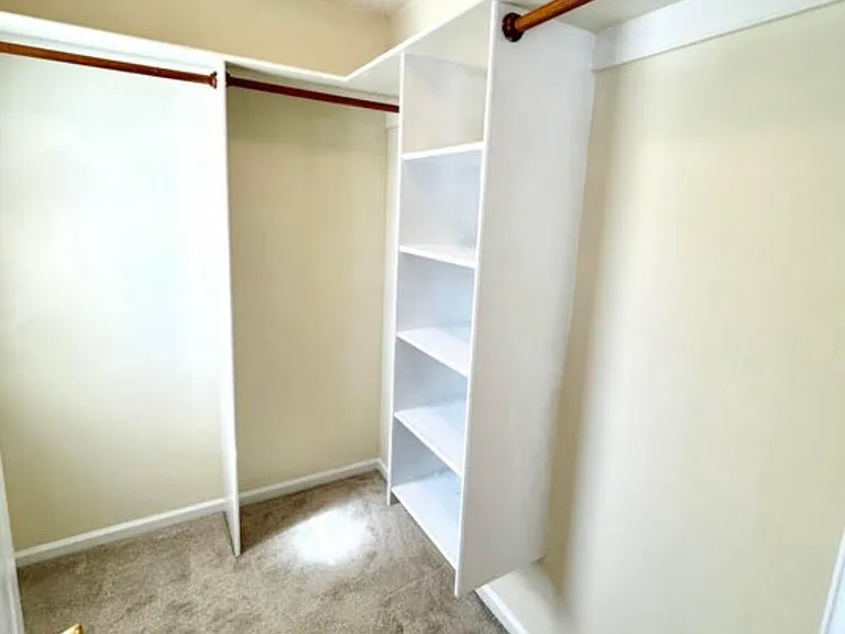 4205 Williamsbrook Ln #B — Photo 18