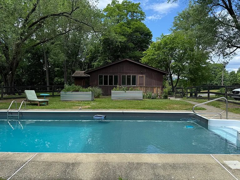183 Barrytown Rd — Photo 5